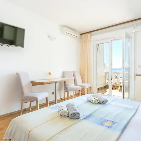 By The Sea Brela, Makarska - 18356 Brela