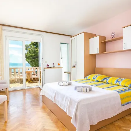 By The Sea Brela, Makarska - 18356 Apartment *