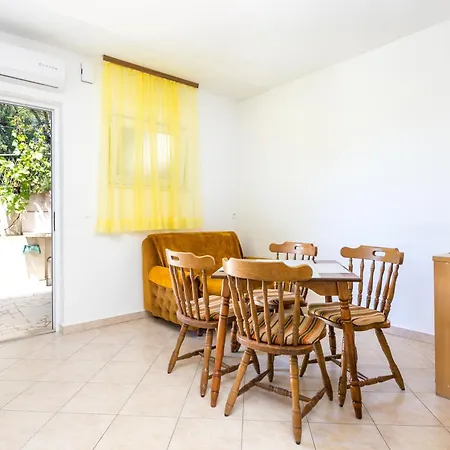 By The Sea Brela, Makarska - 18356 Apartment