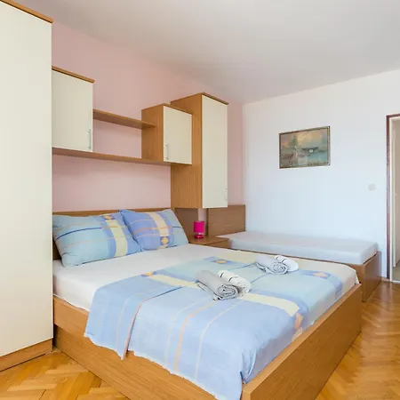 Apartment By The Sea Brela, Makarska - 18356 Brela