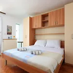 By The Sea - Makarska - 18356 公寓 *