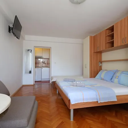 By The Sea Brela, Makarska - 18356 Apartman